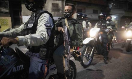 HRW: Venezuela: Estado policial avanza en el contexto del Covid-19