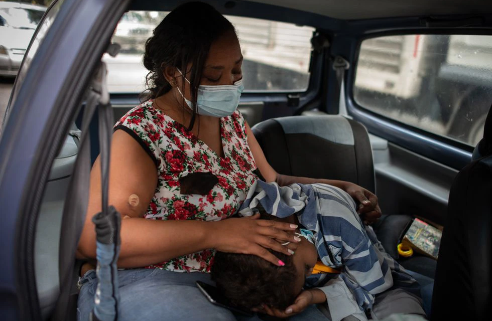 El País / Morir a la espera de un riñón: el limbo de los niños venezolanos que necesitan un trasplante