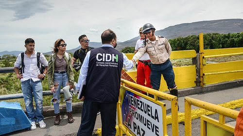 Mecanismos de negociación en crisis venezolana deben incorporar visitas de organismos internacionales de protección a los DDHH